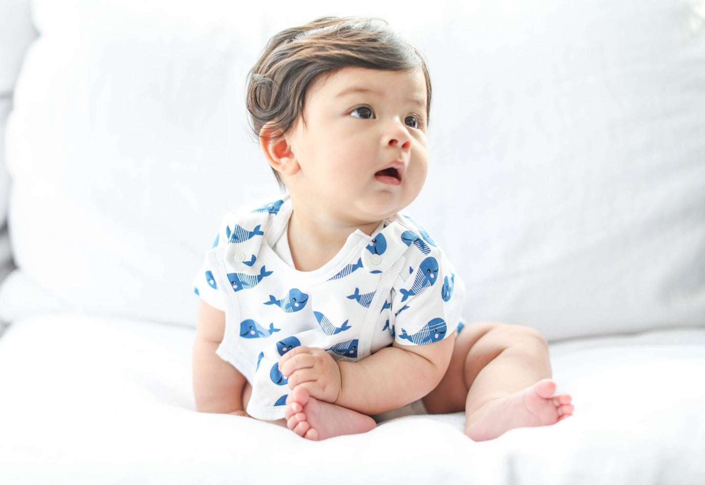 Smart Short Sleeve Baby Bodysuit + Bib - Blue Whale – Lovable Layers Kids Essentials | LovabLelayers